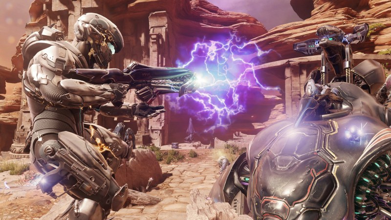 Locke's Team Osiris engages with Wraith in Halo 5: Guardians.