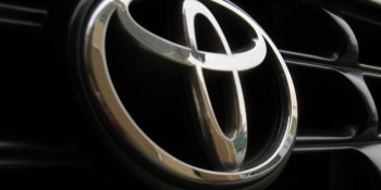 Toyota and Nissan to partner with the Japanese government on intelligent maps