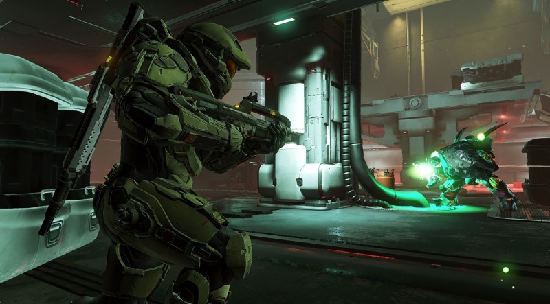 Going after a Hunter in Halo 5: Guardians.