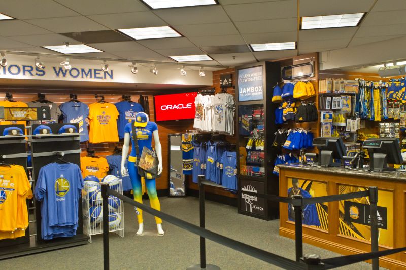 Golden State Warriors team store at Oracle Arena which accepts Apple Pay.