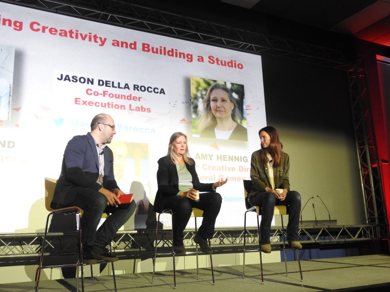 Amy Hennig, center, talking about creativity in game narratives at MIGS 15 (with Jason Della Rocca and Jade Raymond).