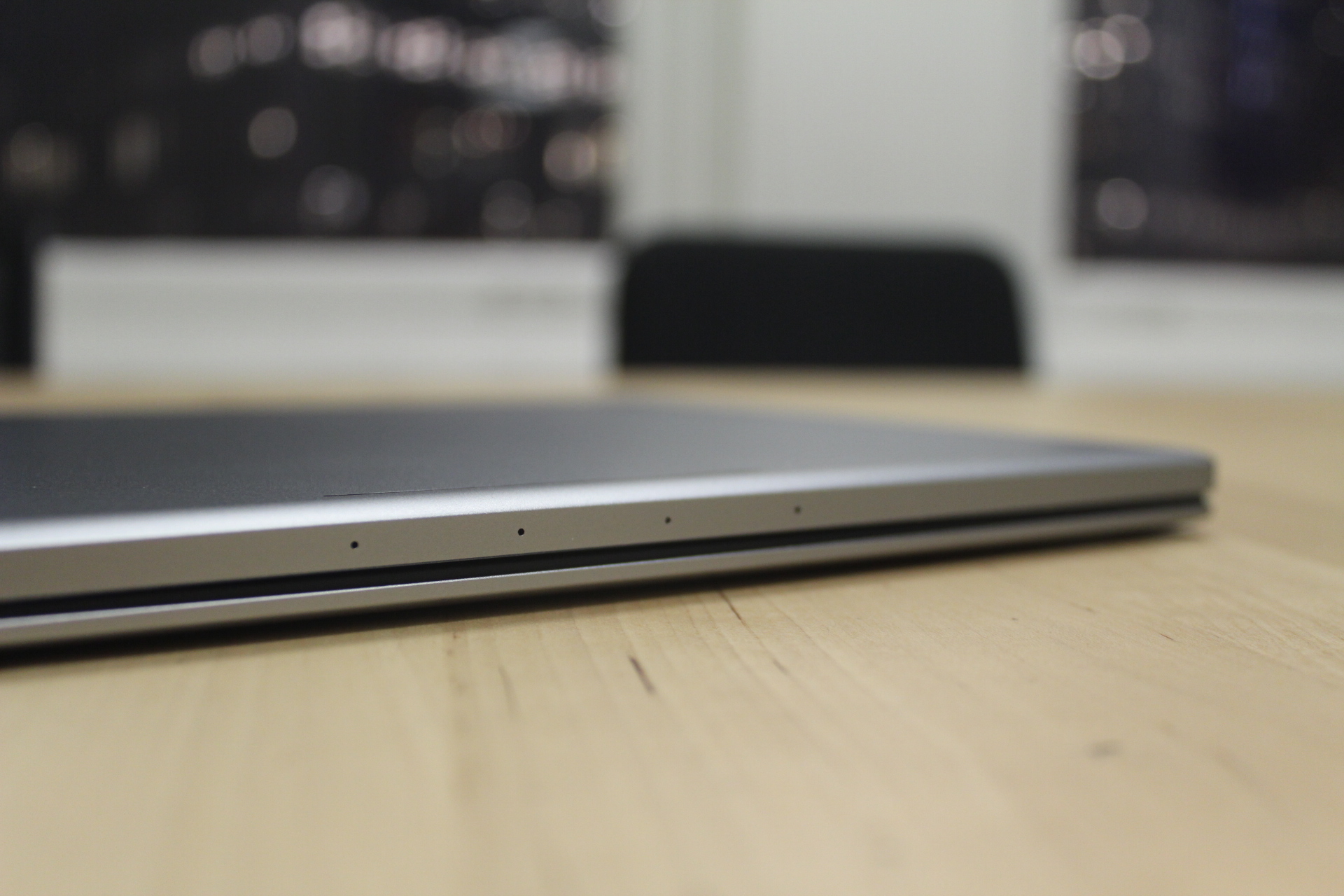 The Pixel C at rest.