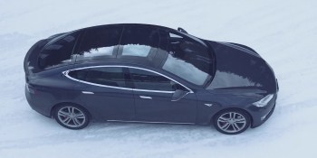 Tesla Model S in autopilot mode crashes in China