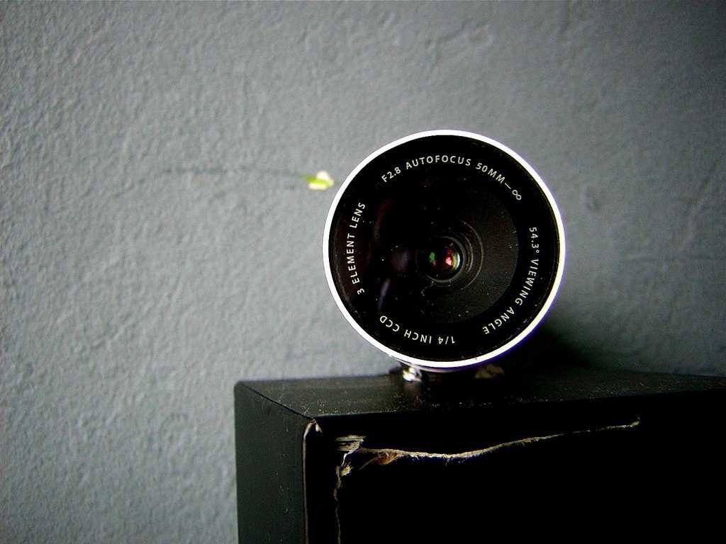 Hidden magnet.