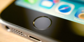U.S. attorneys won’t drop New York case over locked iPhone