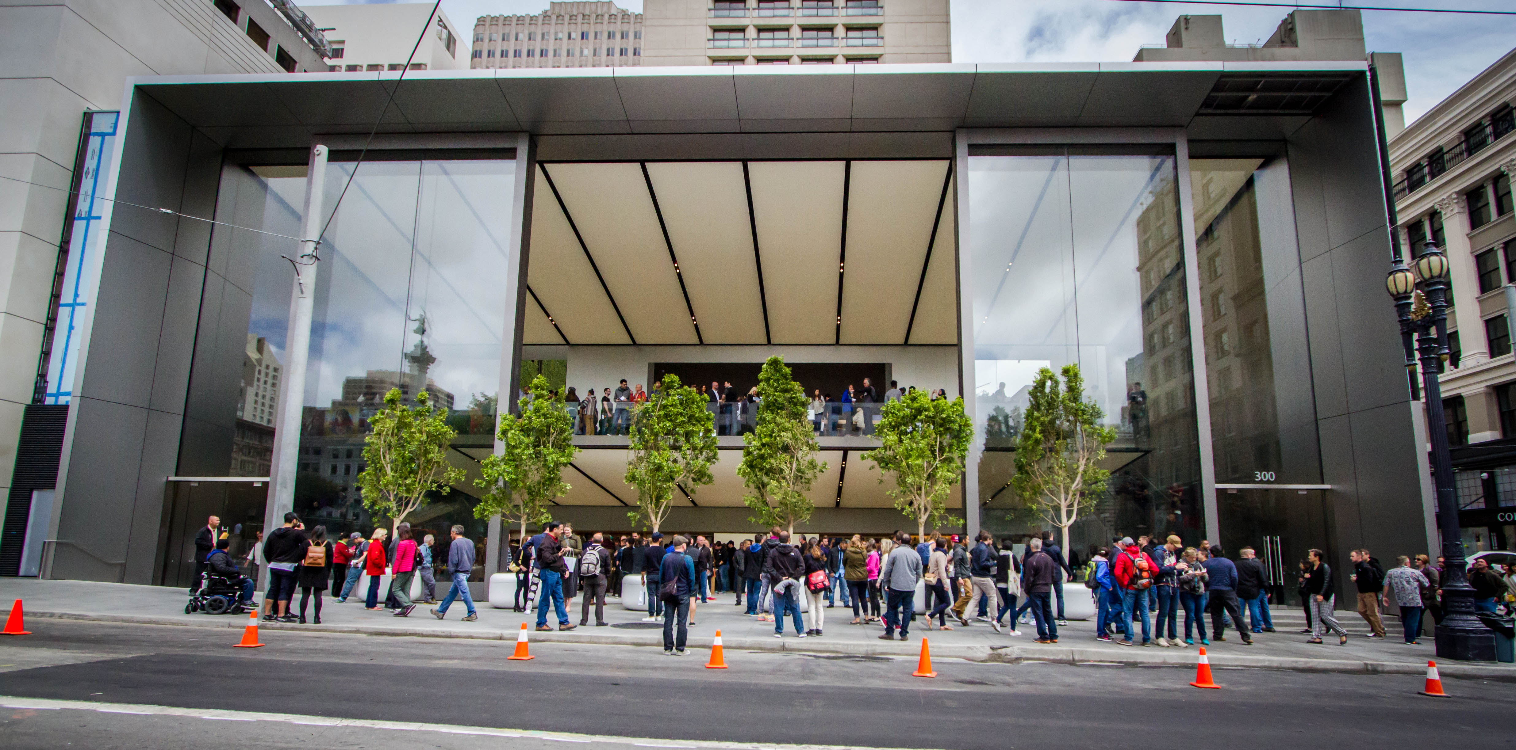 Apple's new flagship store opened to the public on May 21, 2016 in downtown San Francisco, Calif.