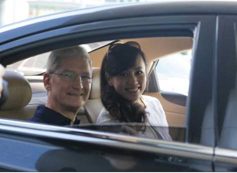 Tim Cook & Jean Liu