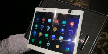 A closer look at Lenovo’s foldable Android tablet