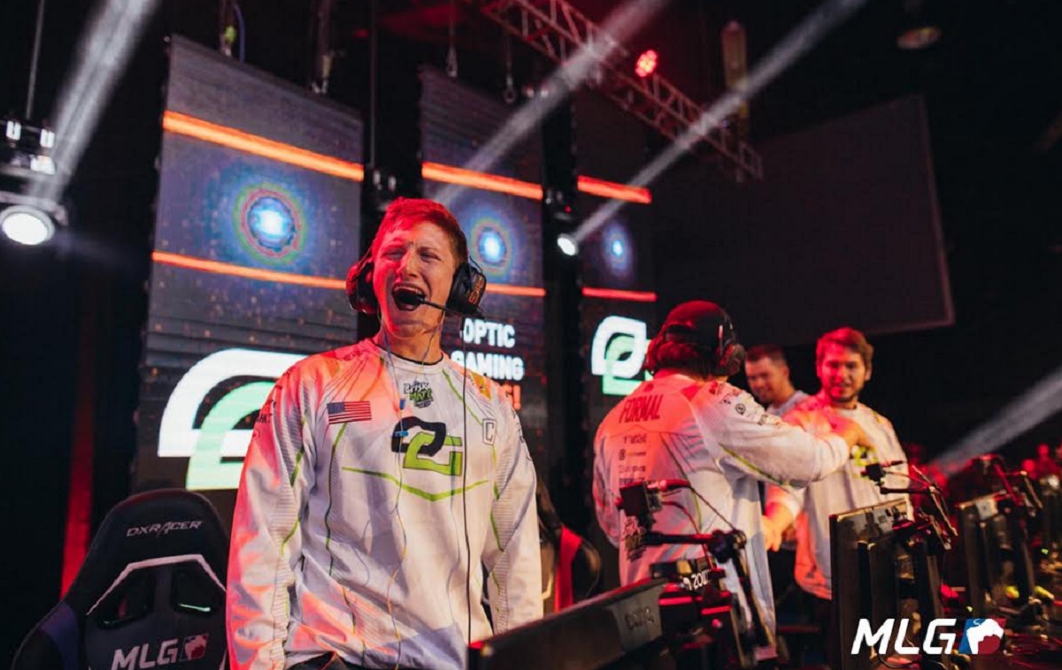 MLG features a Call of Duty esports battle.