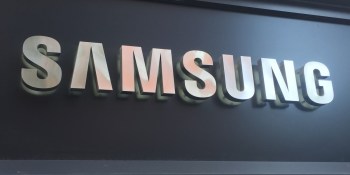 As smartphone sales stall, Samsung surges while Apple slumps