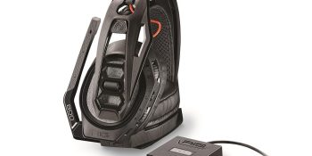 Plantronics Rig 800 has 24 hours of battery life for your marathon gaming sessions