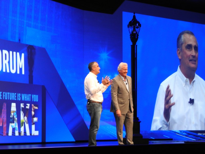 Brian Krzanich of Intel (left) and Jeff Immelt of GE talk about a smart lamp post.