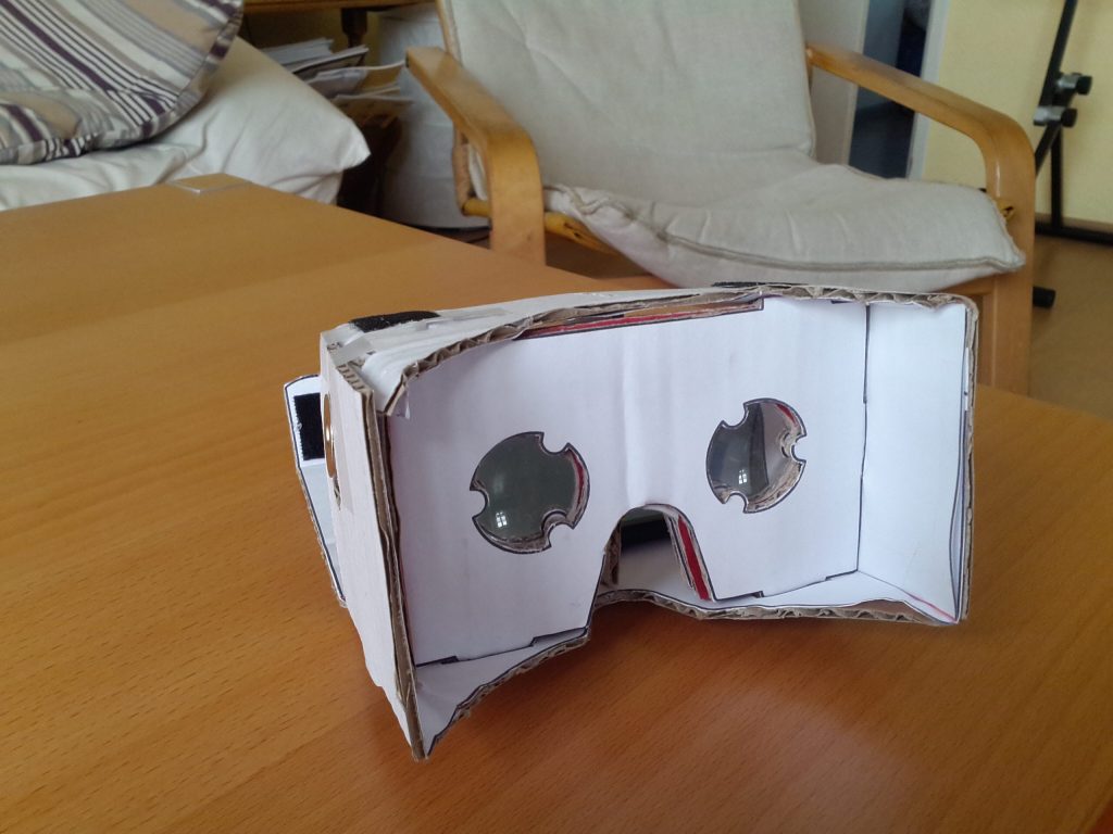 Pizza Box Cardboard HMD.