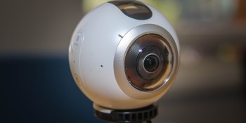 Samsung’s $350 Gear 360 VR camera goes on sale in the U.S. August 19