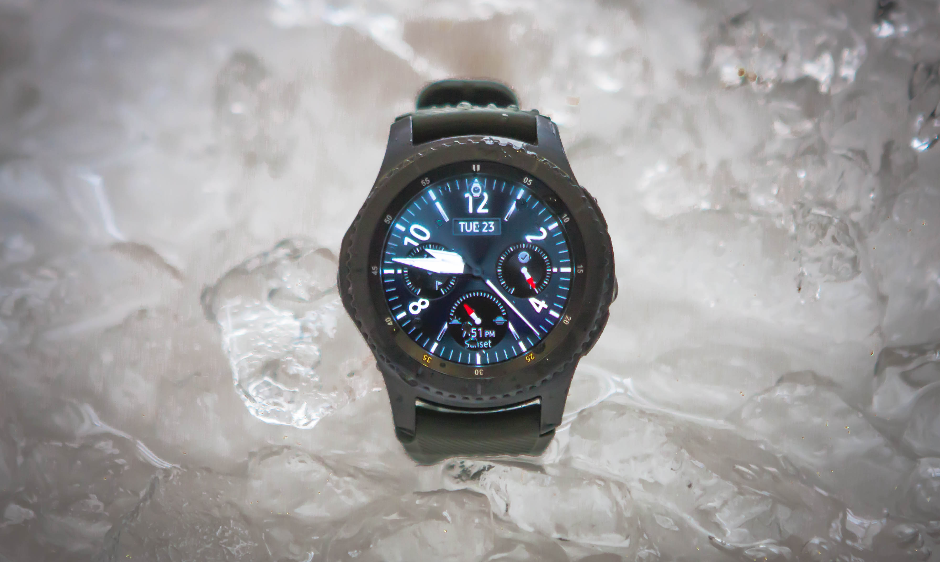 Samsung Gear S3 smartwatch immersed in dry ice