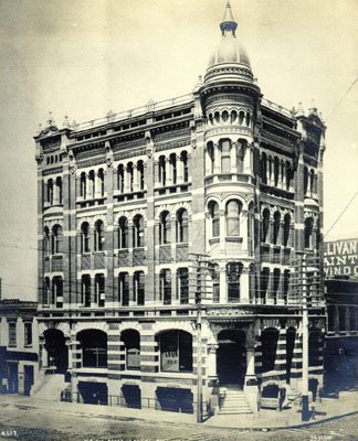 building-on-northeast-corner-of-front-and-california-1890
