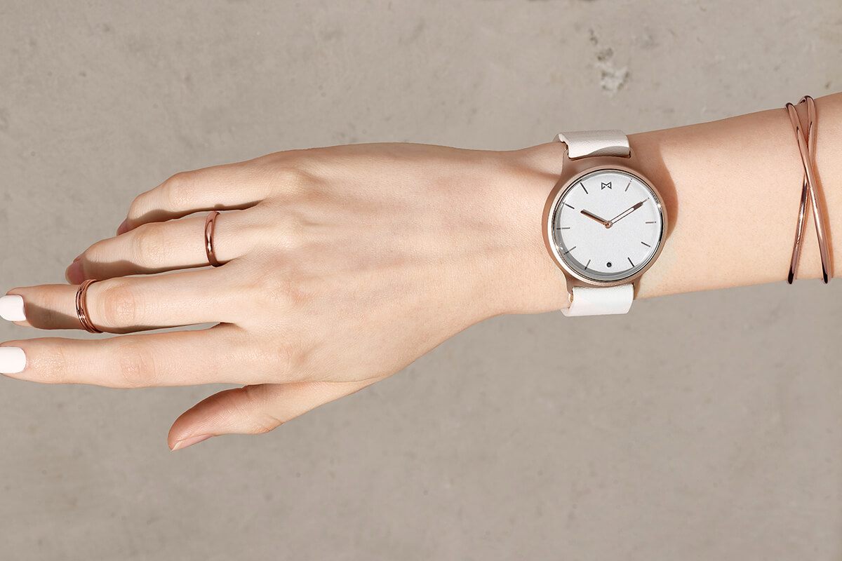 EMBARGOED UNTIL OCT 18 6 AM PT 9 AM ET Misfit Phase Lifestyle