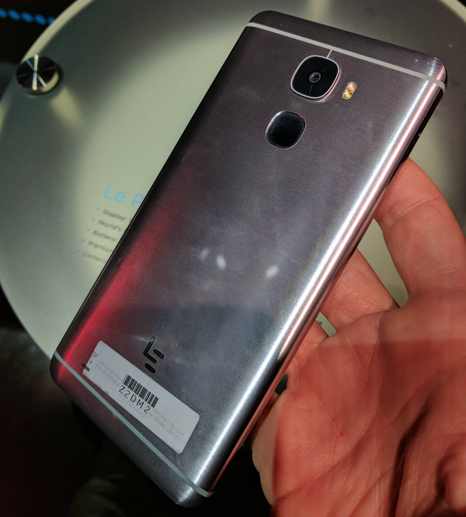 The back of the LeEco Le Pro3.