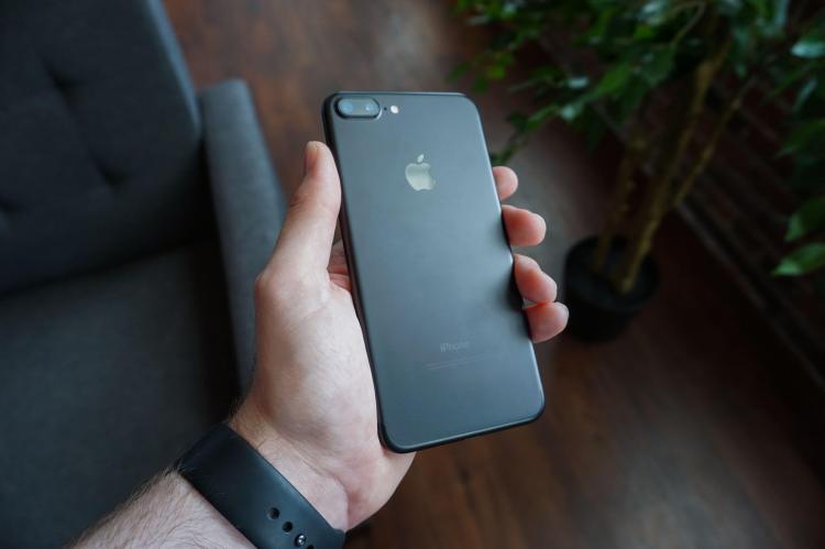The iPhone 7 Plus is one of several models affected by a German court's ruling banning Apple devices that infringe Qualcomm patents.