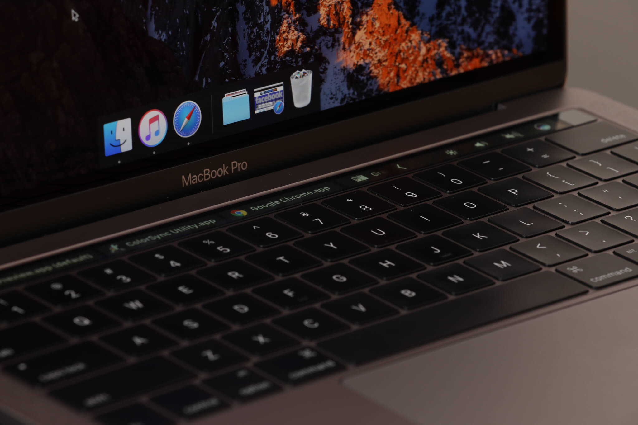 MacBook Pro Touch Bar.