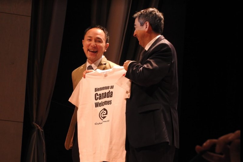 Hiroshi Matsuyama (left) of CyberConnect2 with Martial Pagé, Minister and Deputy Head of Mission for Canada in Tokyo.