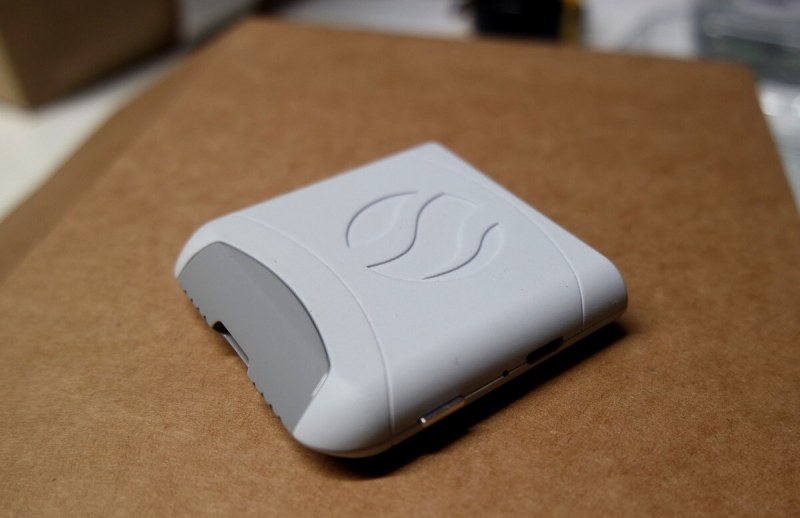 FoodMarble's Aire detects food gas in your lungs.