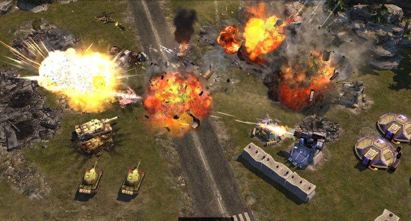 War Commander: Rogue Assault lets you take direct control of any unit.