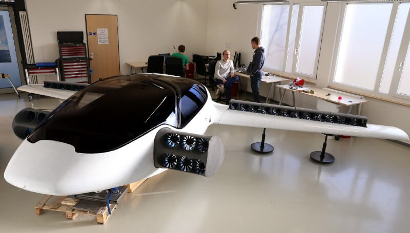 Full scale Lilium jet protoype