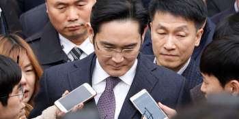 South Korean court dismisses arrest warrant for Samsung chief in bribery scandal