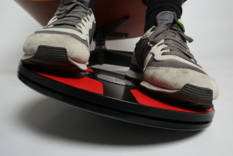 3dRudder Wireless lets you control your games and apps with your feet.