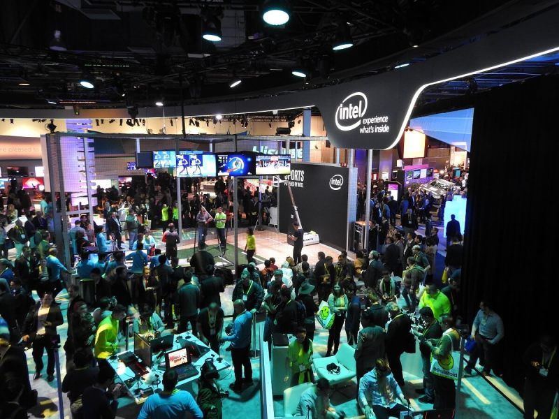 ces-2017-2-intel-booth