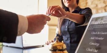 5 reasons chatbots will help hotels thrive