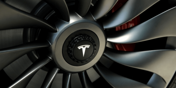 U.S. regulators criticize Tesla over Autopilot role in fatal crash