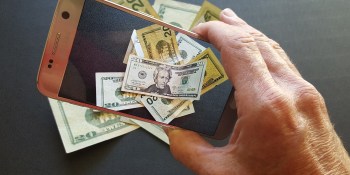 Mobile AR could hit $60 billion by 2021 thanks to Apple and Facebook