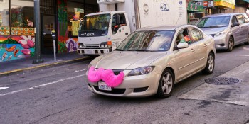 Lyft extends education benefit to drivers
