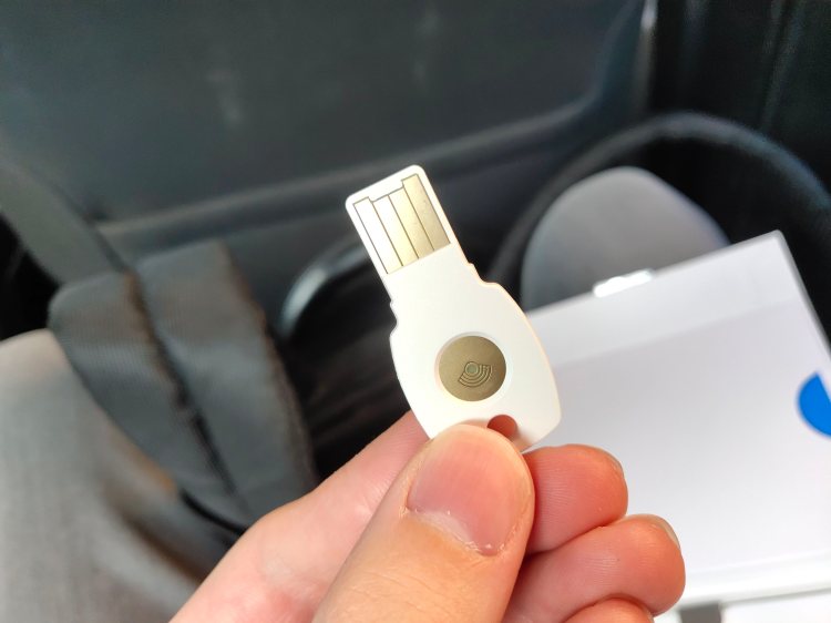 Google Titan Security Key