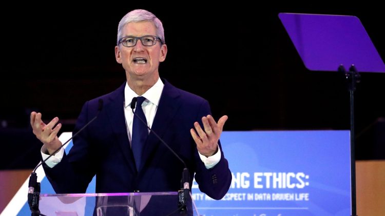 Apple CEO Tim Cook delivers a keynote during the European Union's privacy conference at the EU Parliament in Brussels, Belgium October 24, 2018. 