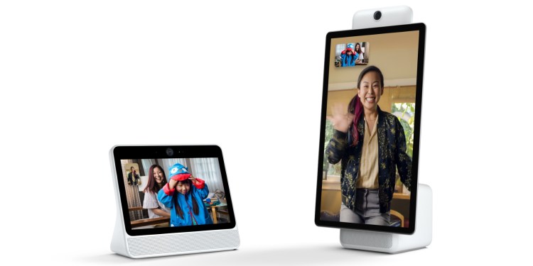 Facebook's 10-inch Portal (left) and 15-inch Portal+ (right)