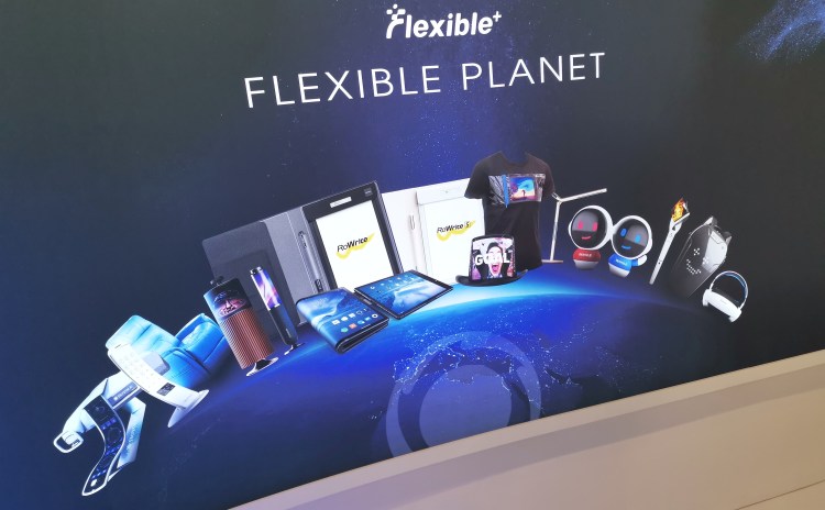 Flexible future: Malleable displays on show at MWC 2019