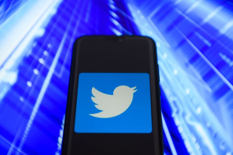 KRAKOW, POLAND - 2018/09/01:  In this photo illustration, the Twitter logo is seen displayed on an Android mobile device. (Photo Illustration by Omar Marques/SOPA Images/LightRocket via Getty Images)