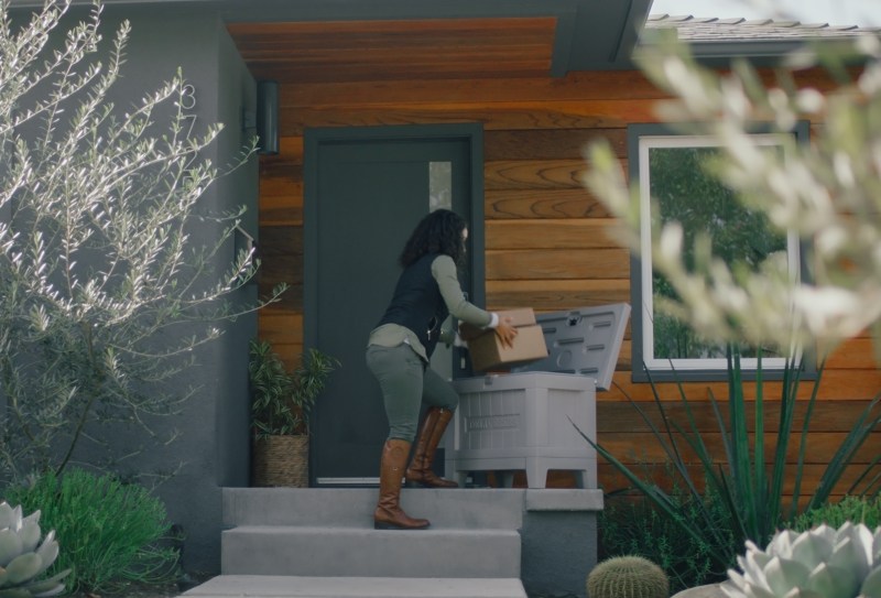 Yale Smart Delivery Box 
