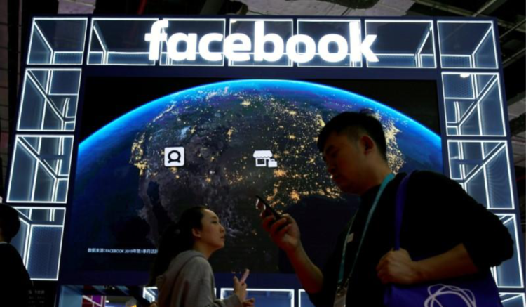 Technology NewsJune 4, 2020 / 5:38 PM / Updated 30 minutes agoFacebook to apply state media labels on Russian, Chinese outletsKatie Paul3 Min ReadSAN FRANCISCO (Reuters) - Facebook Inc (FB.O) will start labeling Russian, Chinese and other state-controlled media organizations, and later this summer will block any ads from such outlets that target U.S. users, it said on Thursday.FILE PHOTO: A Facebook sign is seen at the second China International Import Expo (CIIE) in Shanghai, China November 6, 2019. REUTERS/Aly Song