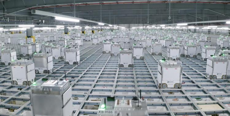 Ocado automated warehouse