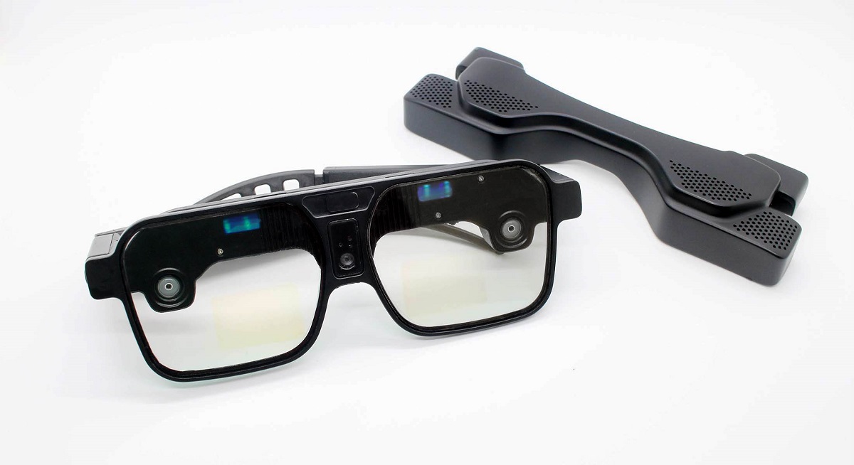 DigiLens' Design v1 is a modular prototype.
