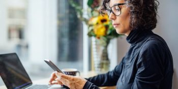 Why professionals are turning to online social networks in droves