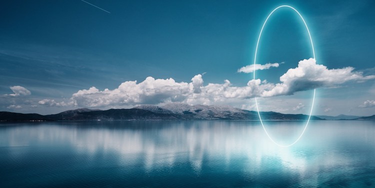 Stunning neon circle shape in Eğirdir lake, Burdur